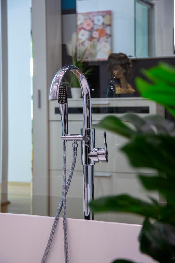 Luxurious & Spacious Downtown Residence In Liszt Ferenc Square 부다페스트 외부 사진
