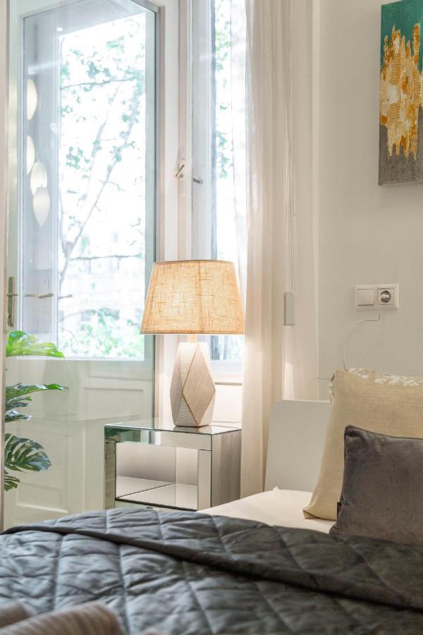 Luxurious & Spacious Downtown Residence In Liszt Ferenc Square 부다페스트 외부 사진