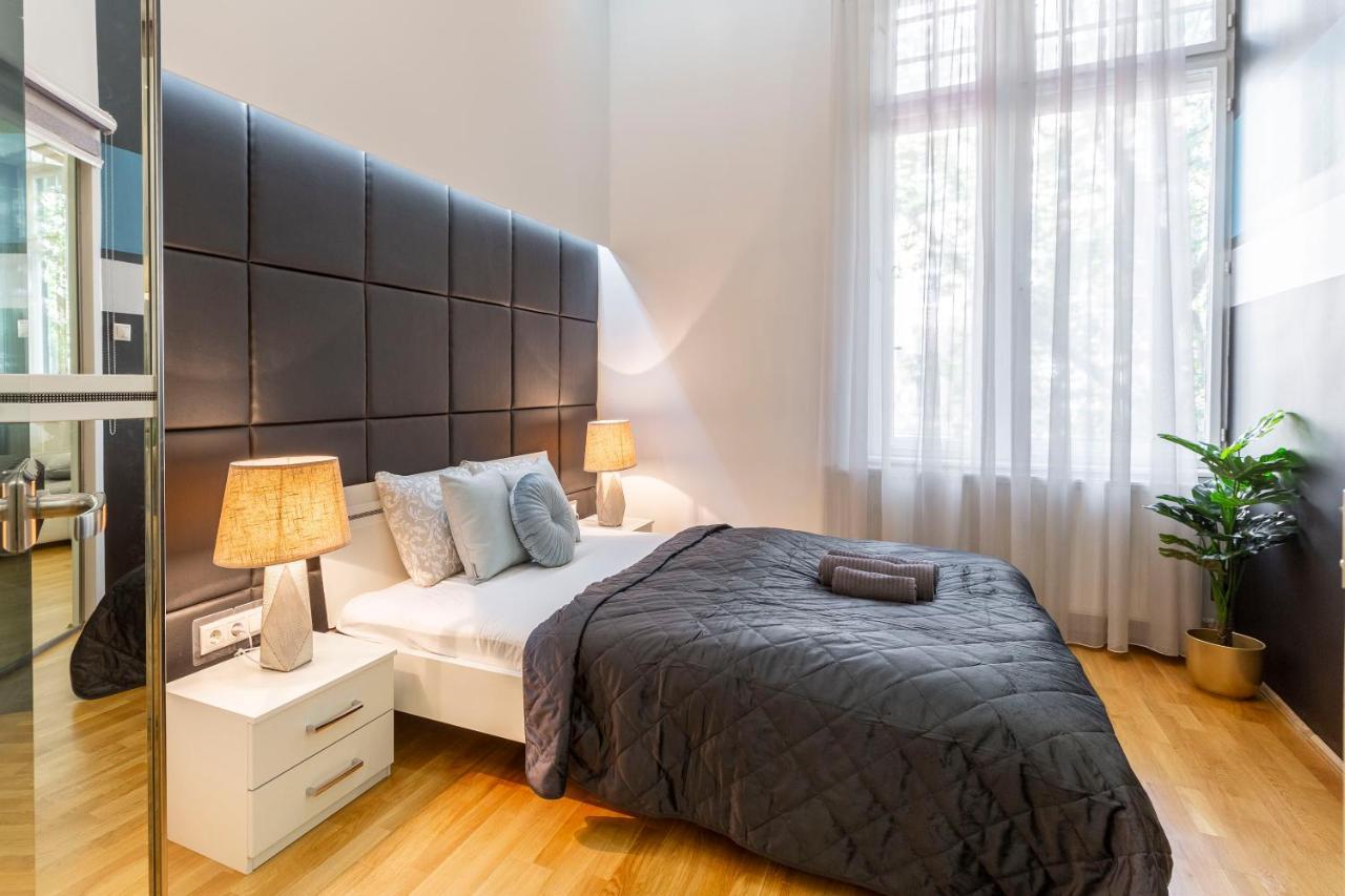 Luxurious & Spacious Downtown Residence In Liszt Ferenc Square 부다페스트 외부 사진